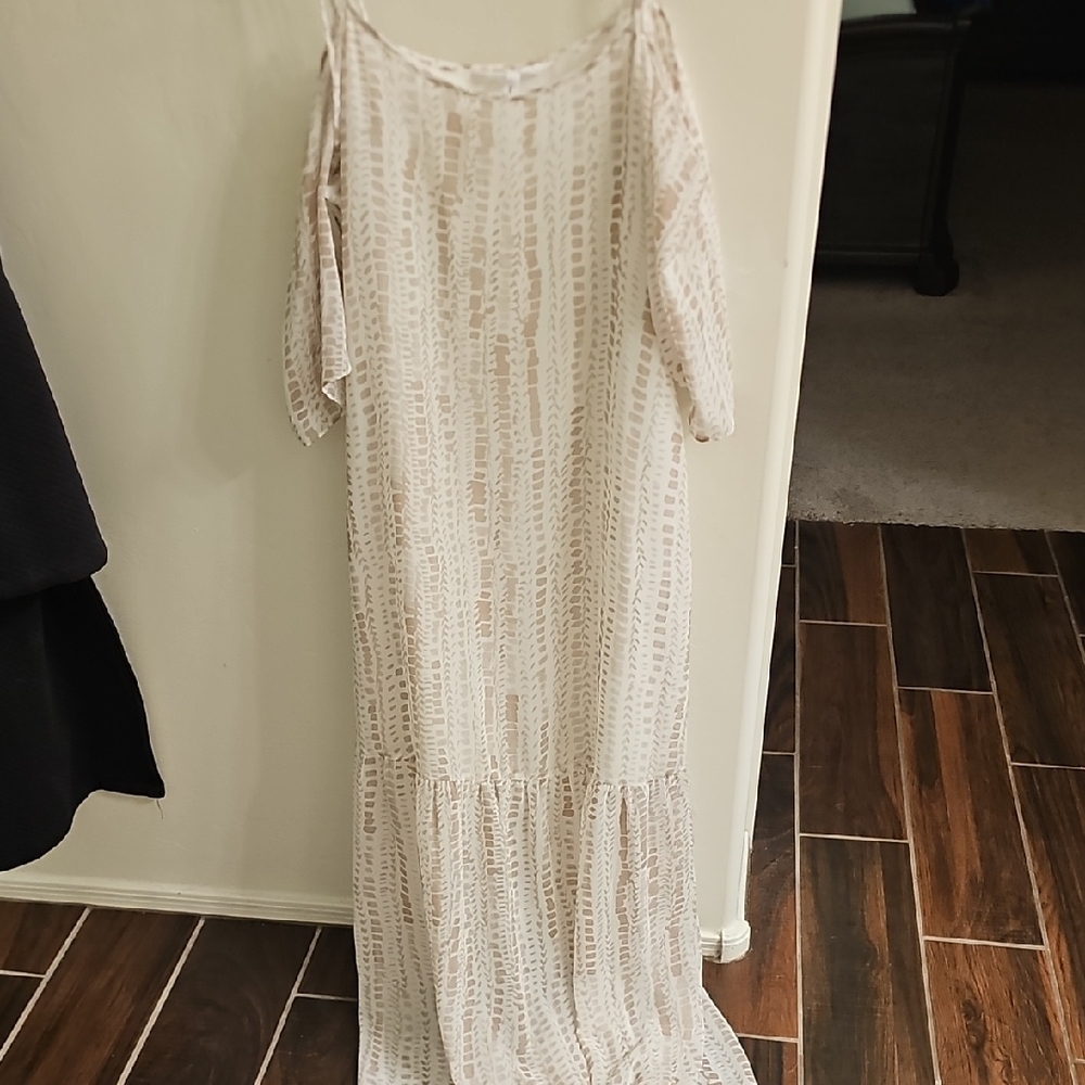 BCBG Cream Ruffled Tiered Cold Shoulder Gown